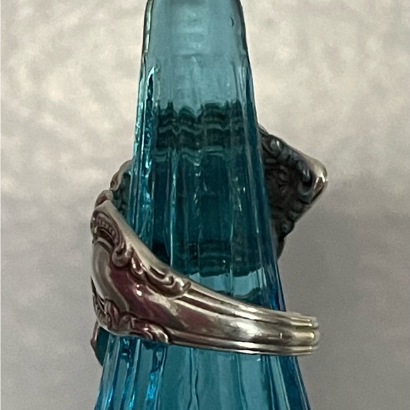 Lois Hill & Vintage Turquoise Rings - Picture 3 of 10